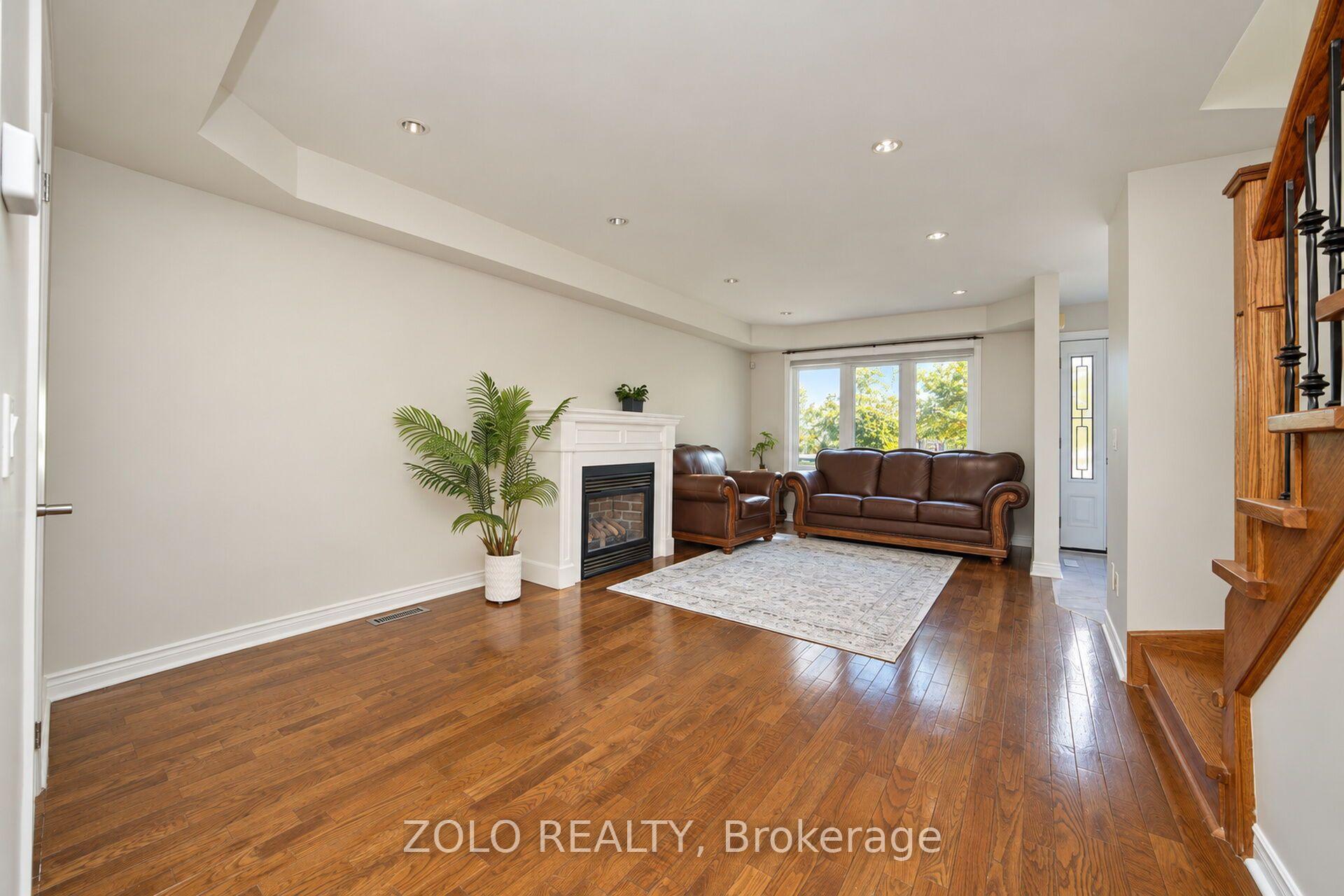 Photo 9 of 30 Morningdew Crescent, Brampton, Sandringham-Wellington — HOMEH