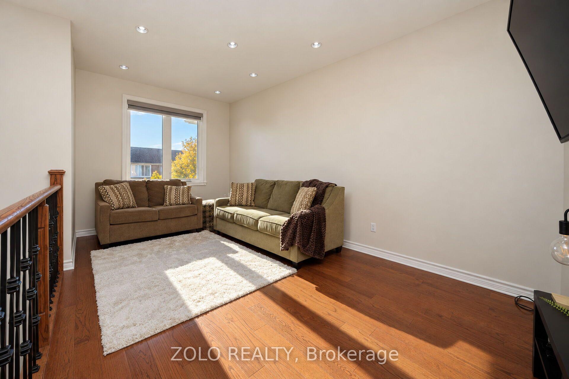 Photo 23 of 30 Morningdew Crescent, Brampton, Sandringham-Wellington — HOMEH