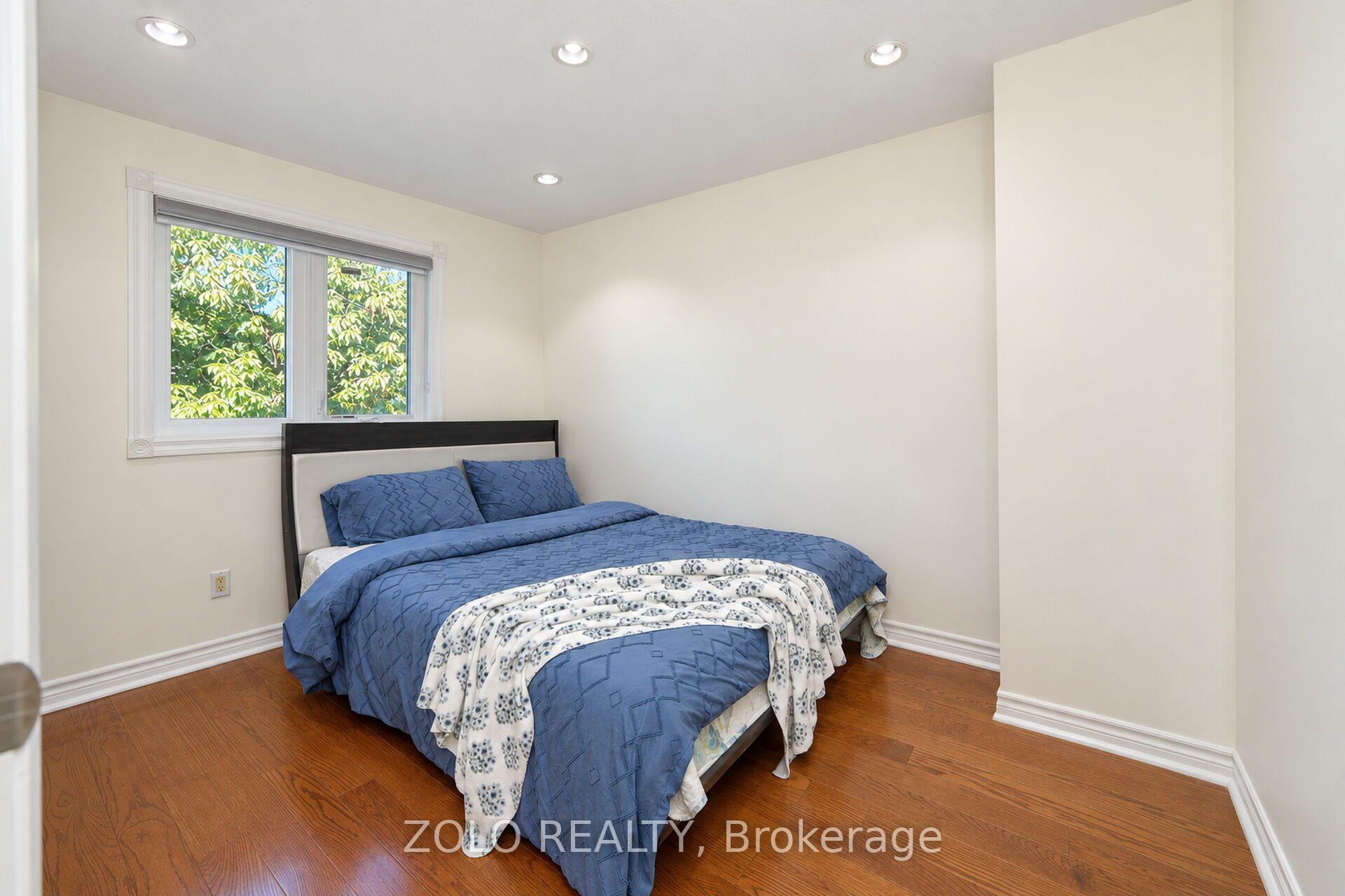 Photo 30 of 30 Morningdew Crescent, Brampton, Sandringham-Wellington — HOMEH