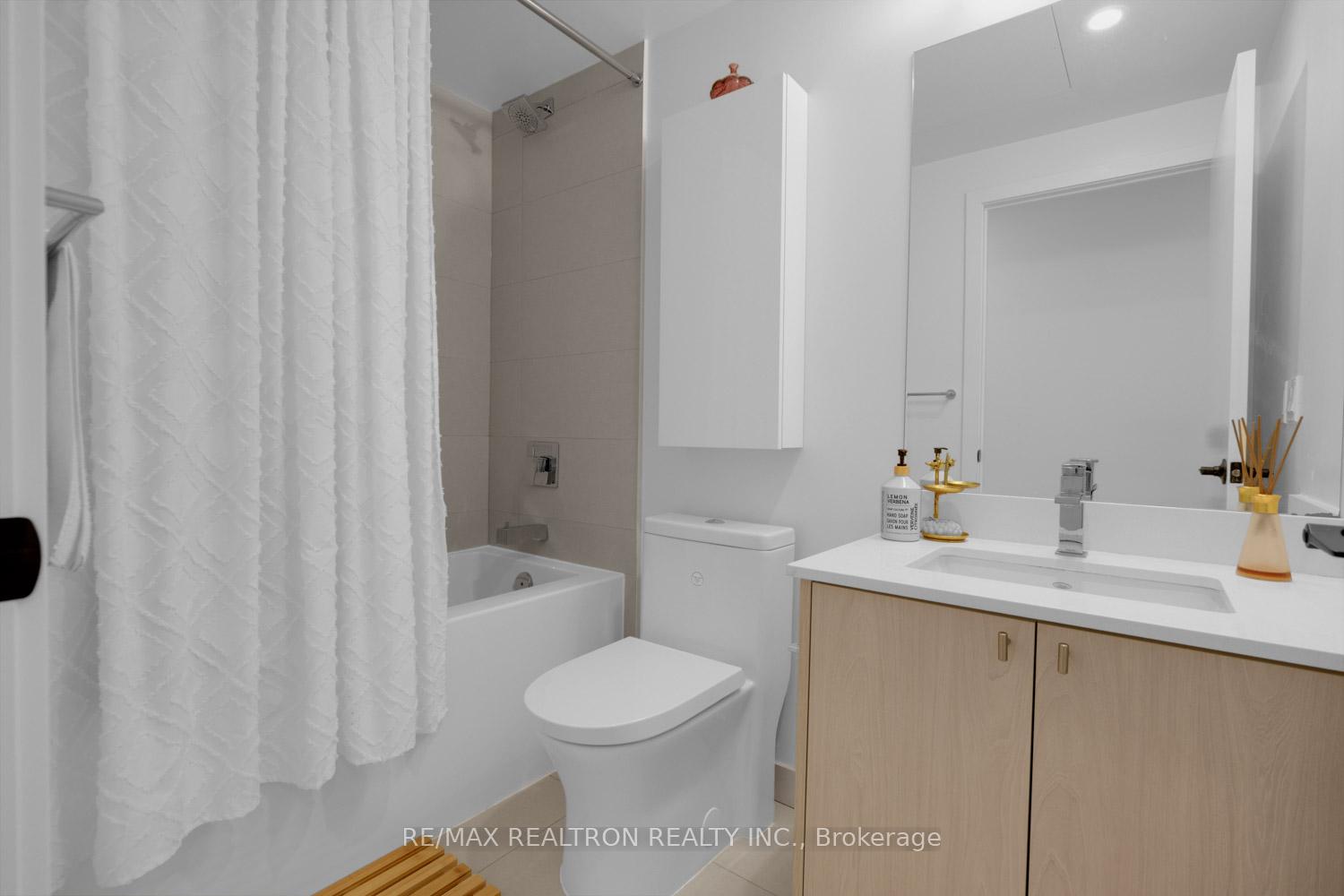 Photo 15 of Unit 507, 1 Cardiff Road, Toronto, Mount Pleasant East — HOMEH