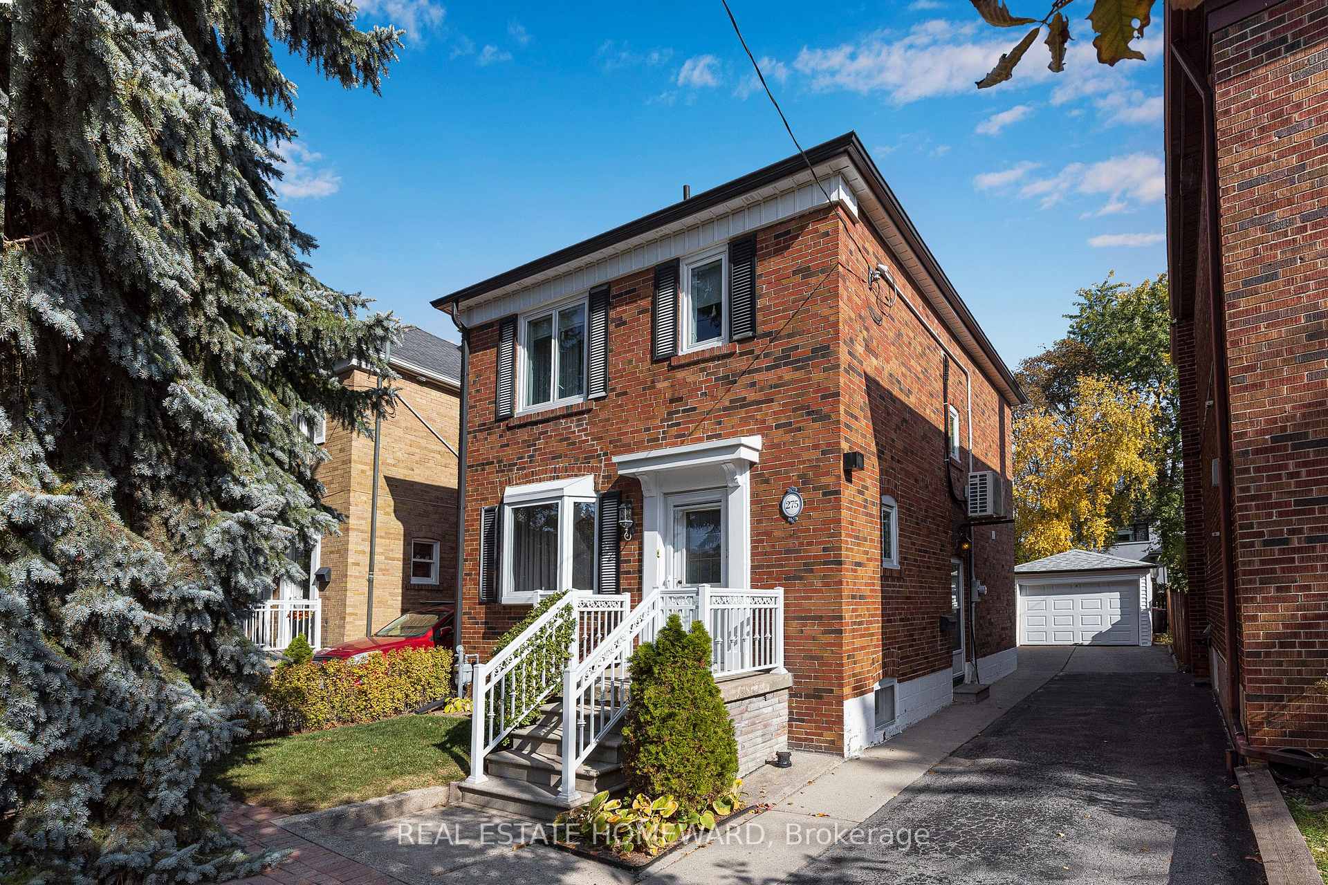 Photo of 275 Blantyre Avenue