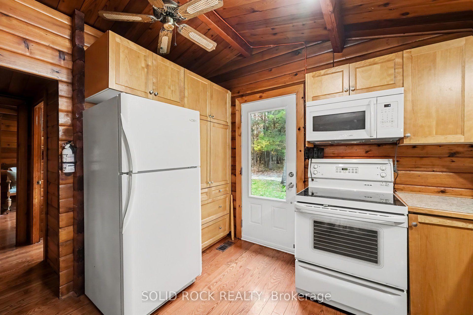 Photo 13 of 107 Lighthouse Lane, Ottawa, Fitzroy — HOMEH