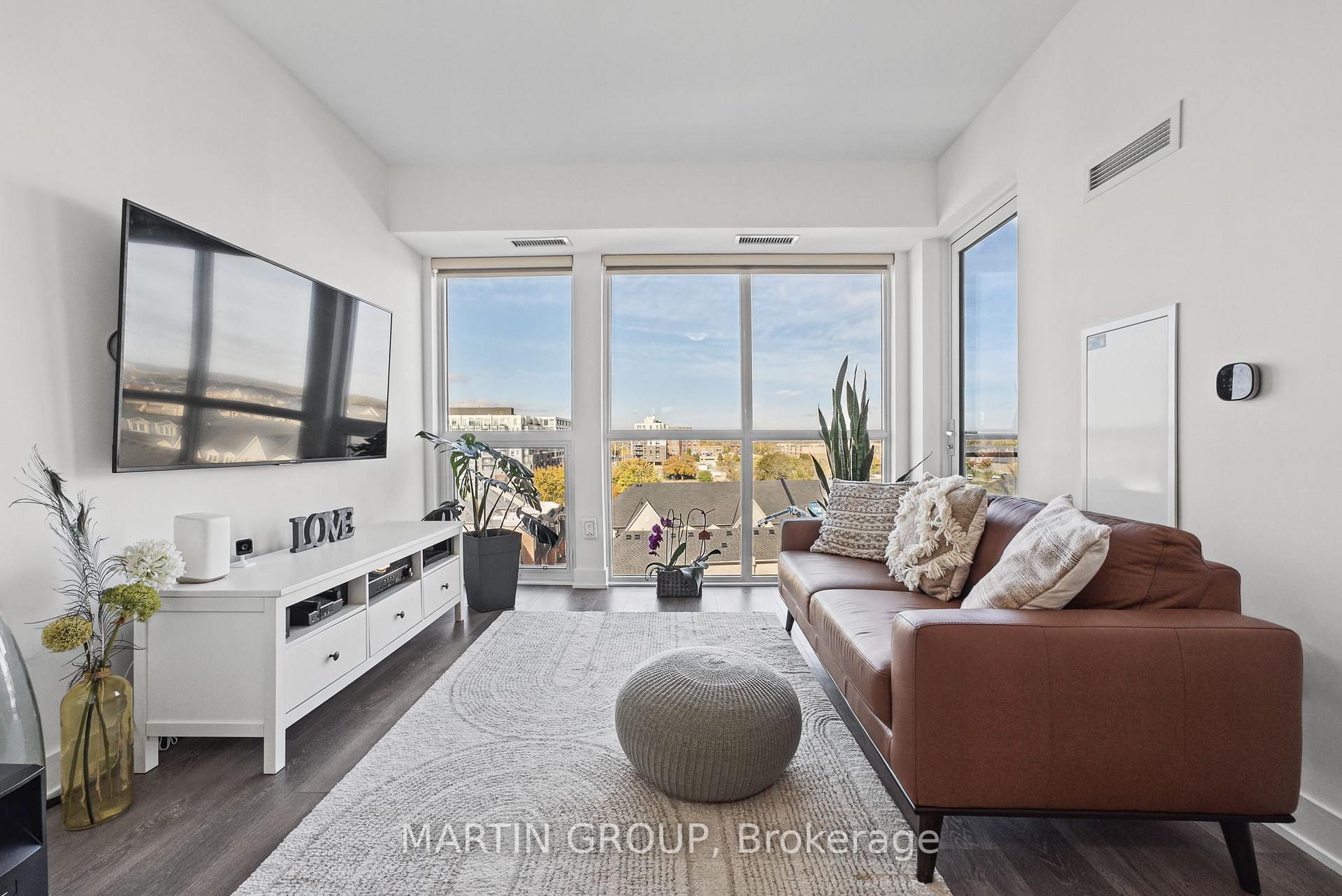 Photo 5 of Unit 812, 2343 Khalsa Gate, Oakville, Westmount — HOMEH