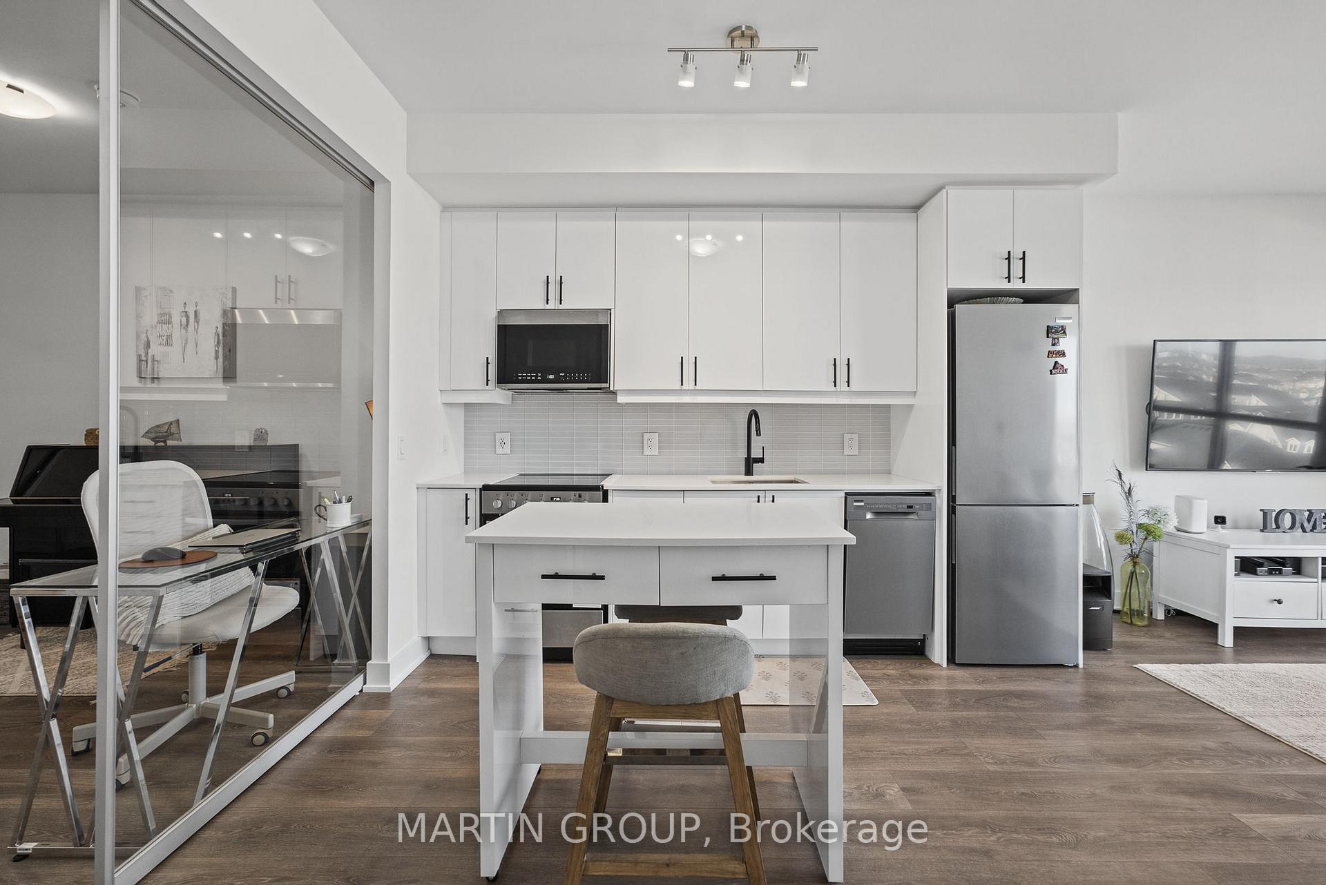 Photo 11 of Unit 812, 2343 Khalsa Gate, Oakville, Westmount — HOMEH