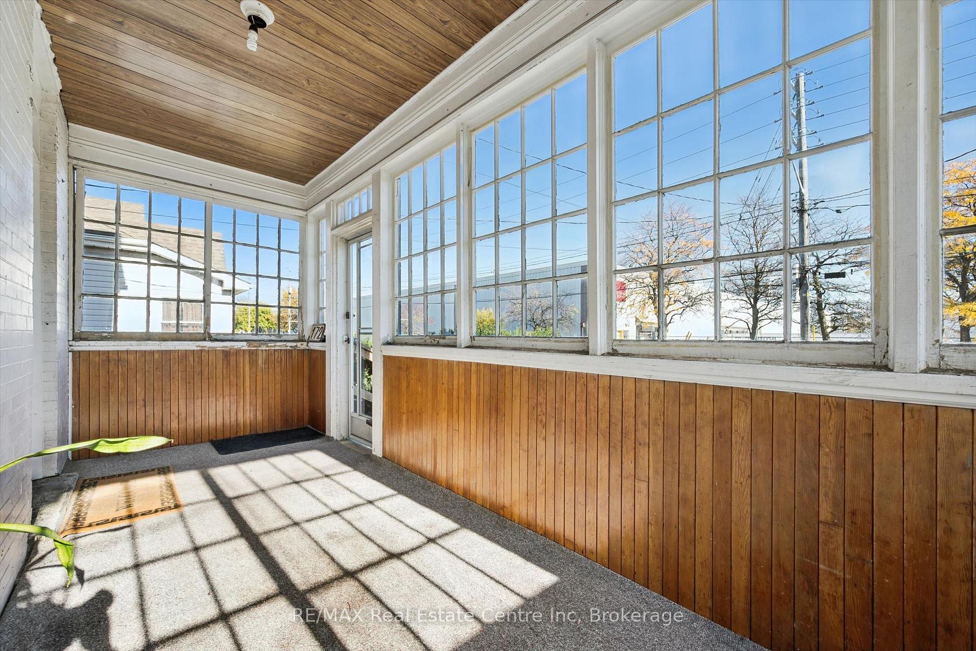 Photo 6 of 172 York Road, Guelph, St. Patrick's Ward — HOMEH