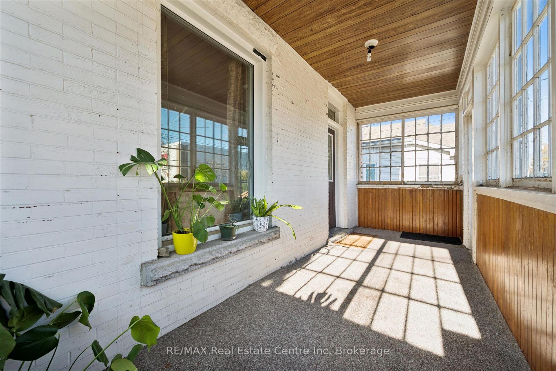 Photo 7 of 172 York Road, Guelph, St. Patrick's Ward — HOMEH