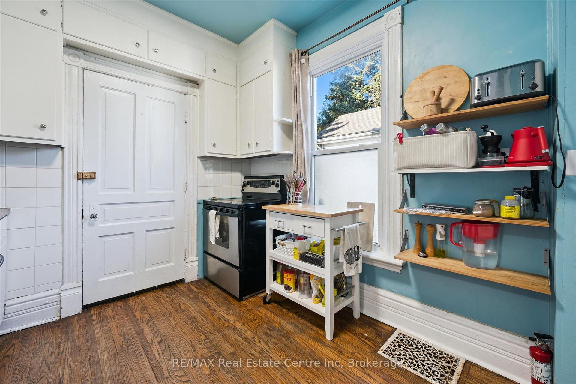 Photo 15 of 172 York Road, Guelph, St. Patrick's Ward — HOMEH