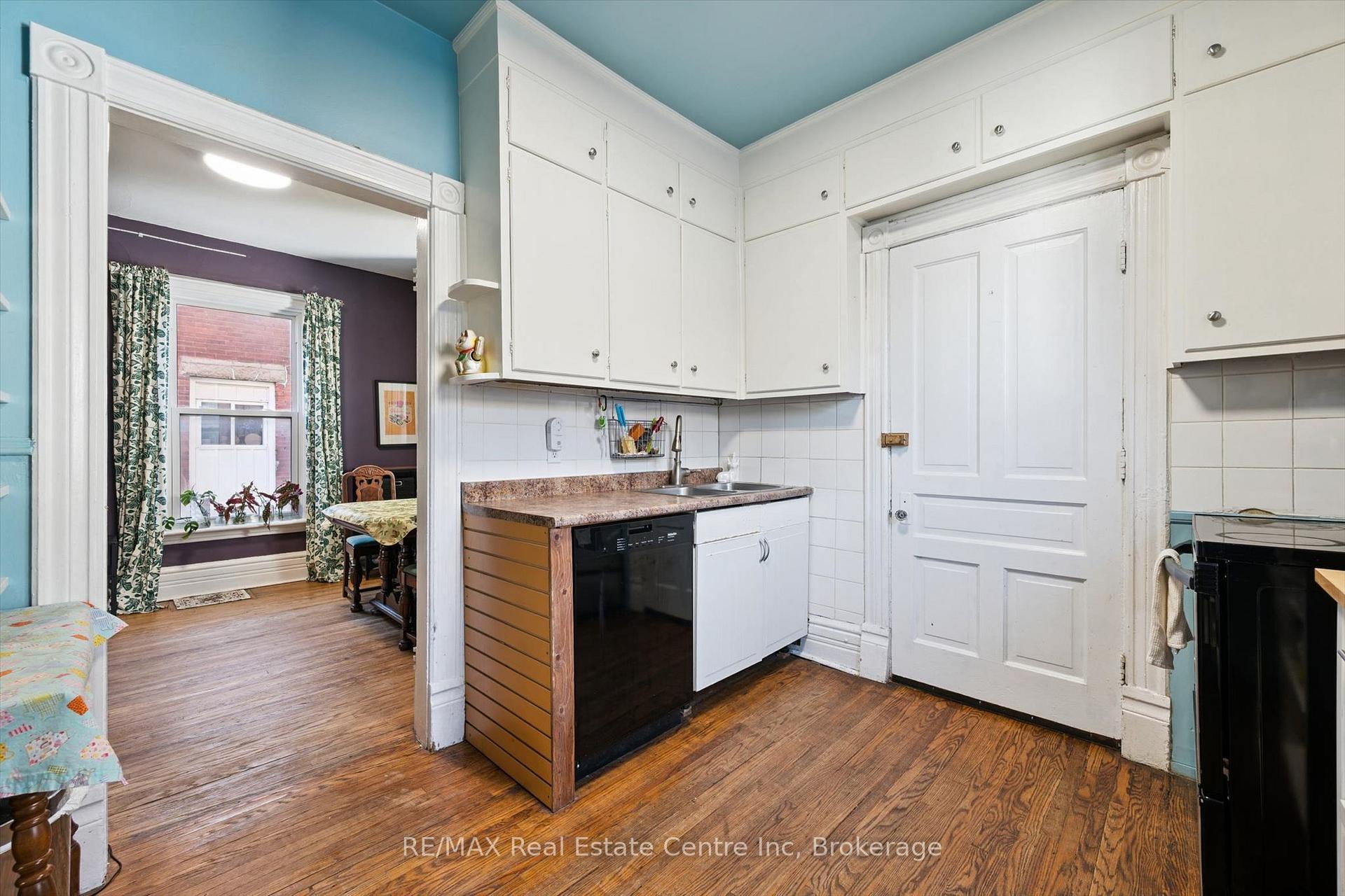 Photo 16 of 172 York Road, Guelph, St. Patrick's Ward — HOMEH