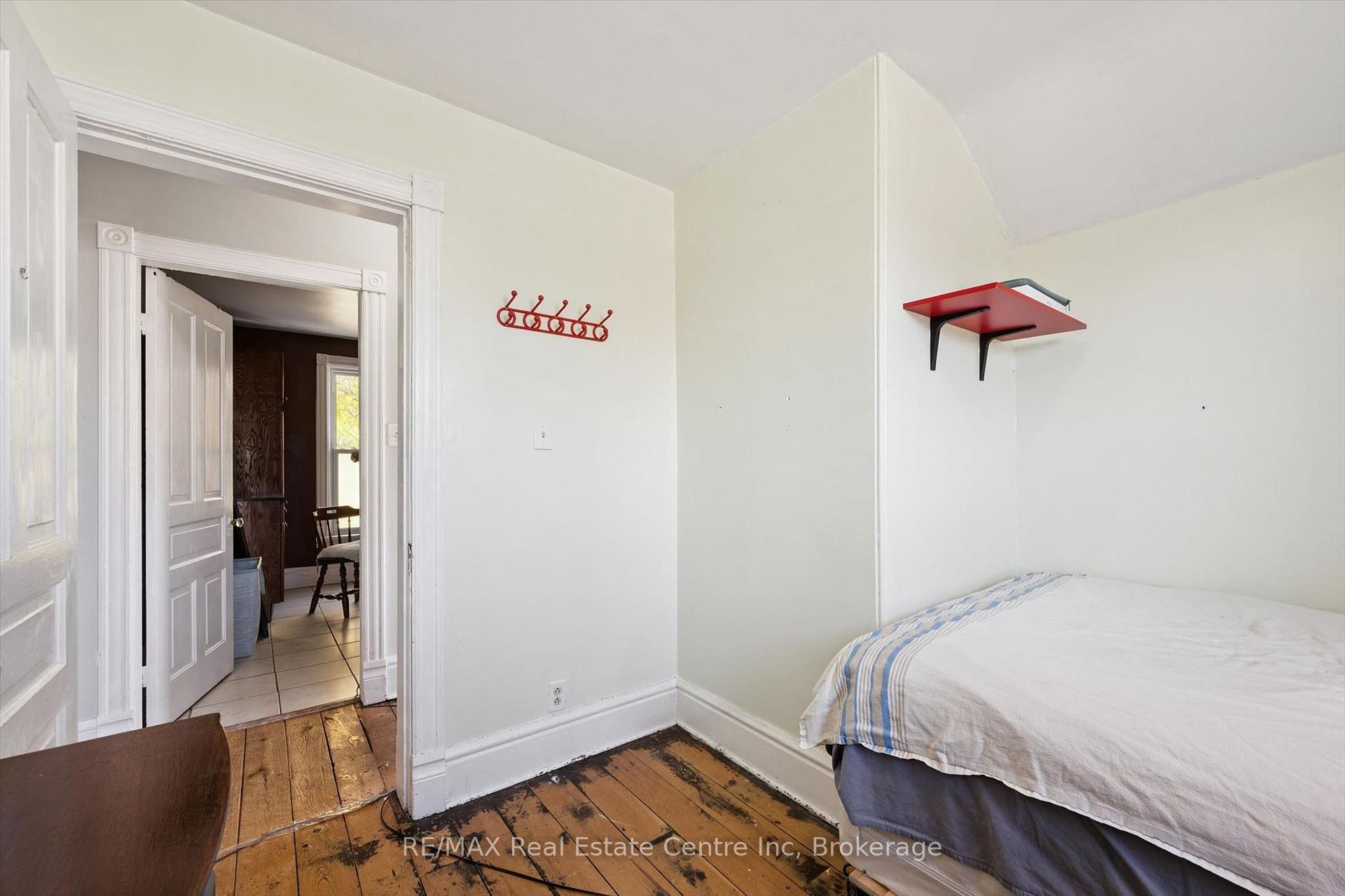 Photo 23 of 172 York Road, Guelph, St. Patrick's Ward — HOMEH