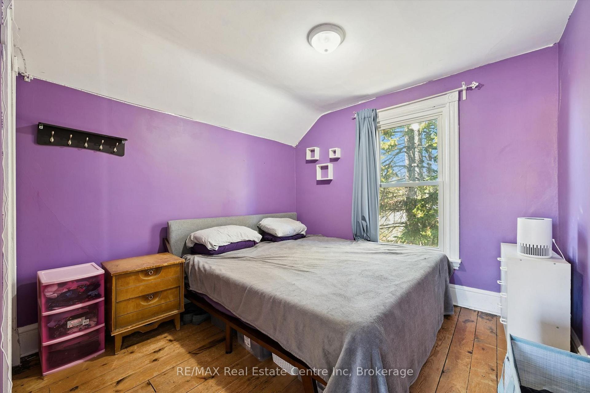Photo 24 of 172 York Road, Guelph, St. Patrick's Ward — HOMEH