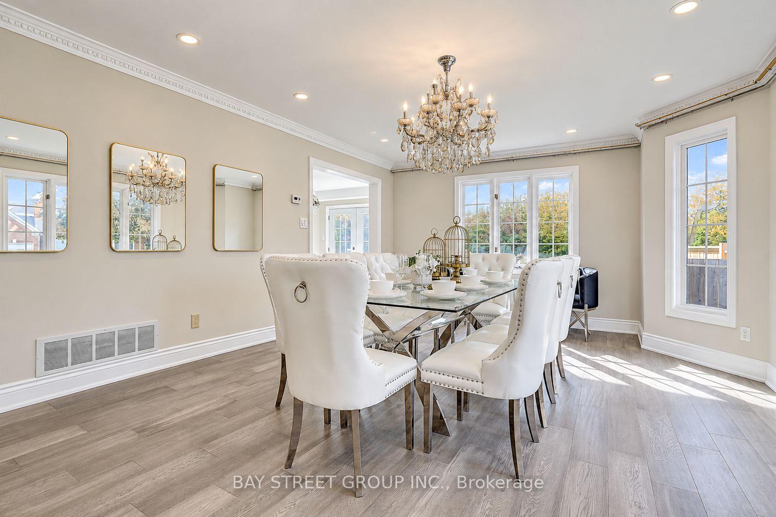 Photo 7 of 411 Weldrick Road E, Richmond Hill, Bayview Hill — HOMEH