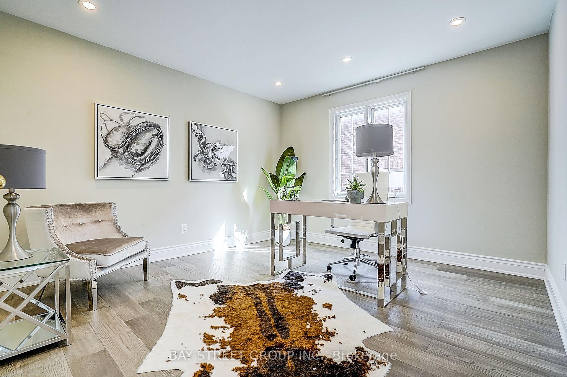 Photo 18 of 411 Weldrick Road E, Richmond Hill, Bayview Hill — HOMEH