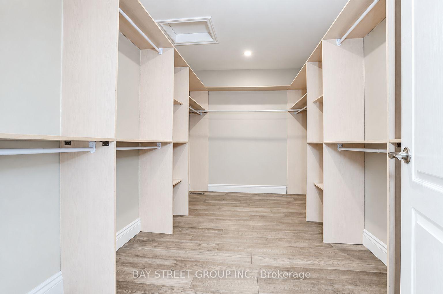 Photo 23 of 411 Weldrick Road E, Richmond Hill, Bayview Hill — HOMEH