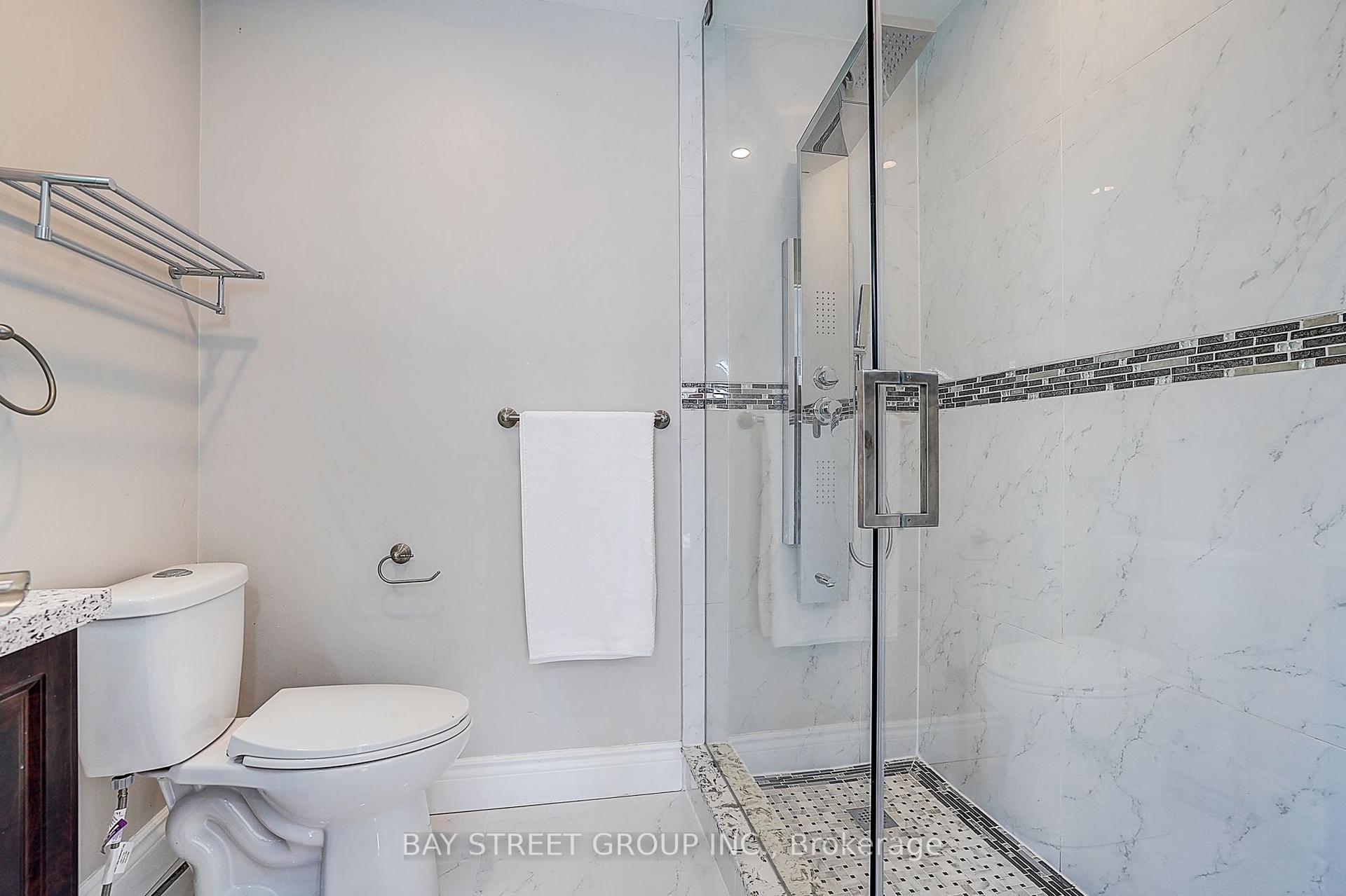 Photo 26 of 411 Weldrick Road E, Richmond Hill, Bayview Hill — HOMEH