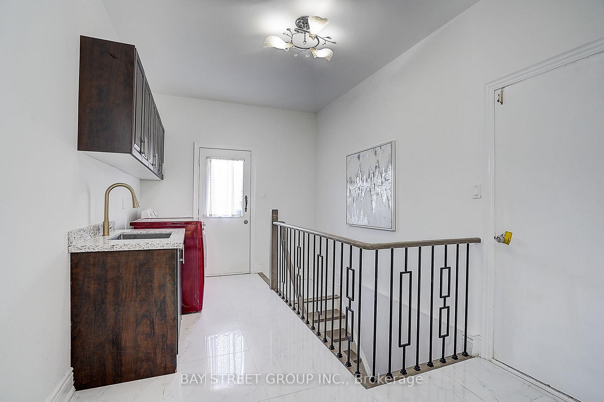 Photo 33 of 411 Weldrick Road E, Richmond Hill, Bayview Hill — HOMEH