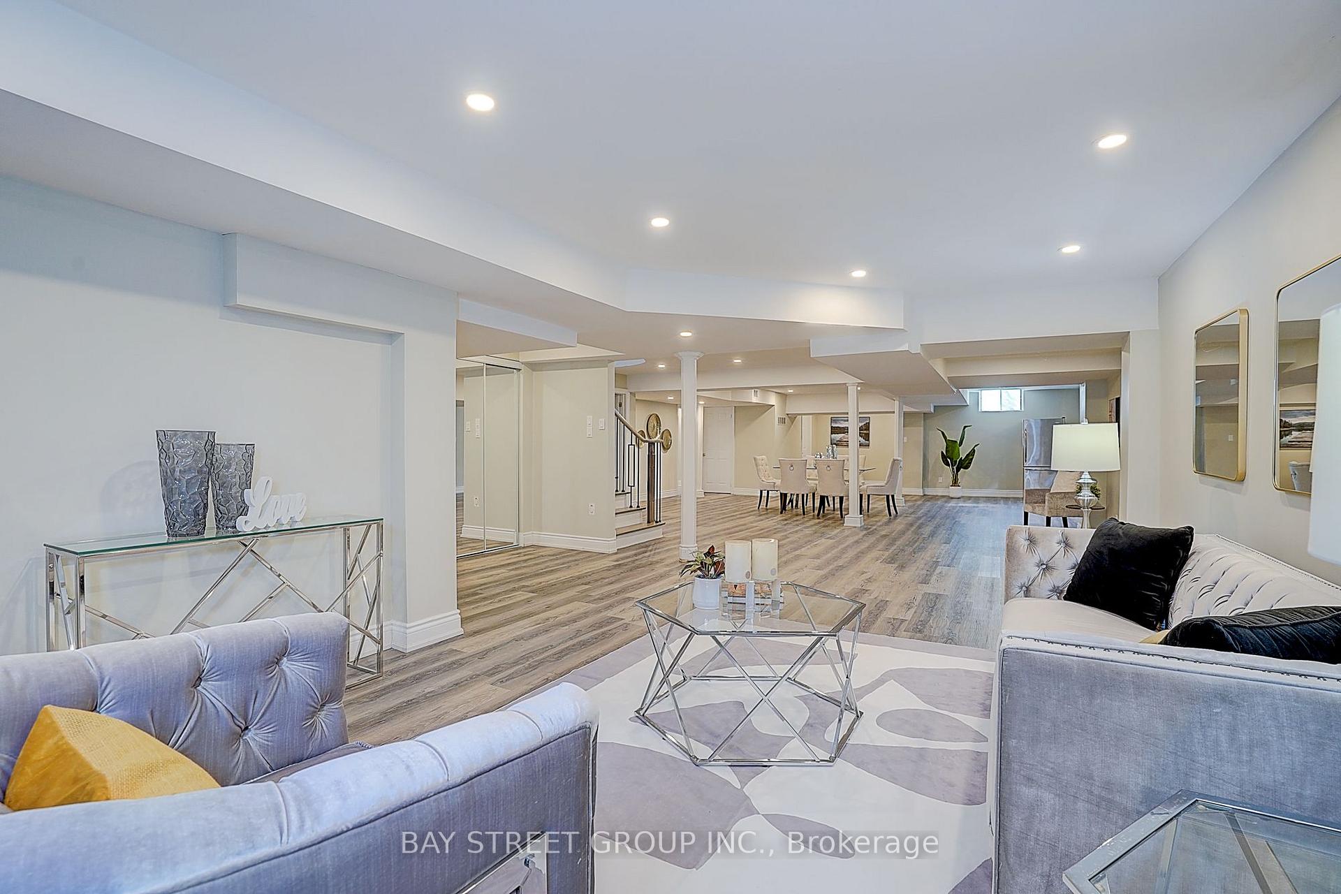Photo 35 of 411 Weldrick Road E, Richmond Hill, Bayview Hill — HOMEH