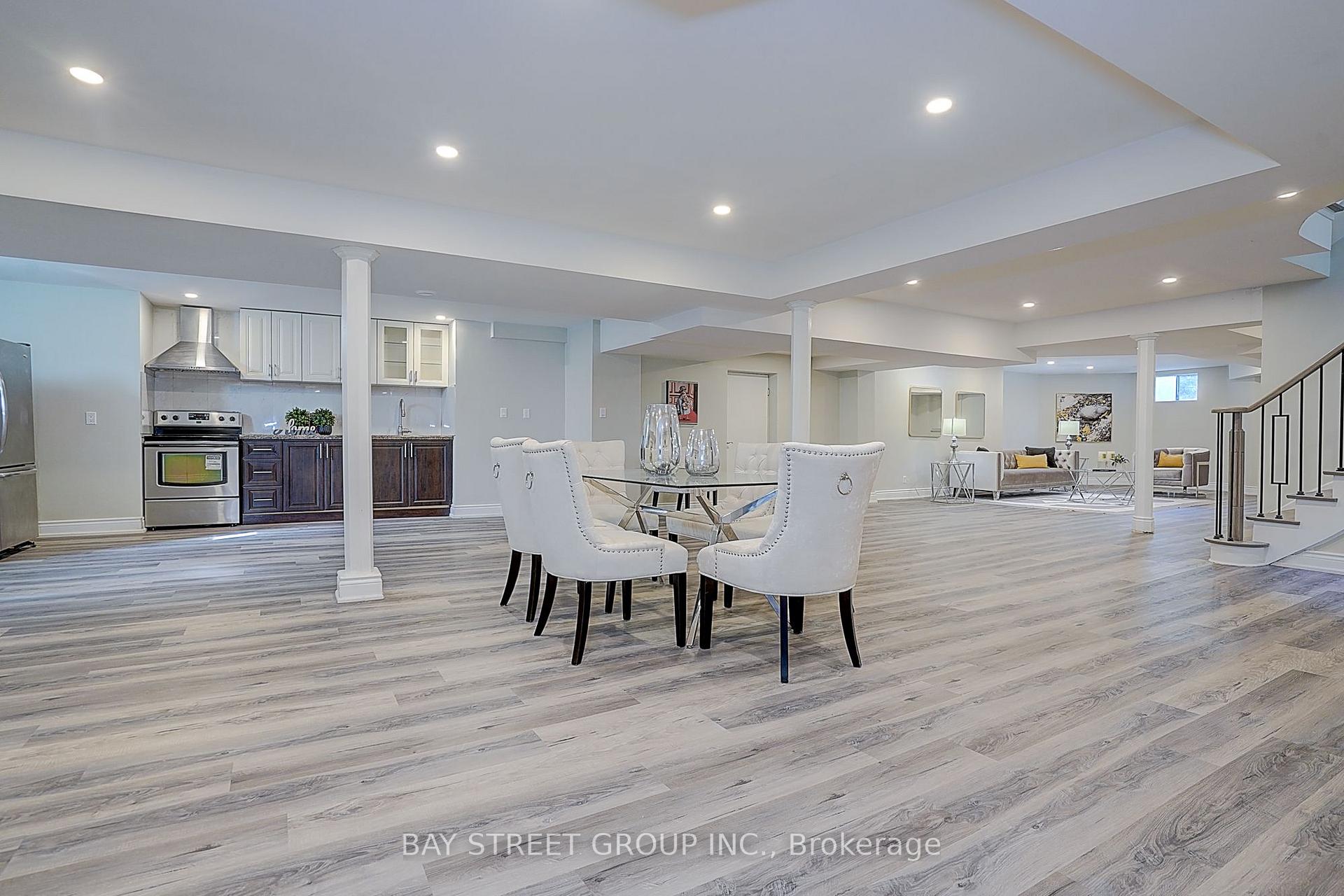 Photo 36 of 411 Weldrick Road E, Richmond Hill, Bayview Hill — HOMEH