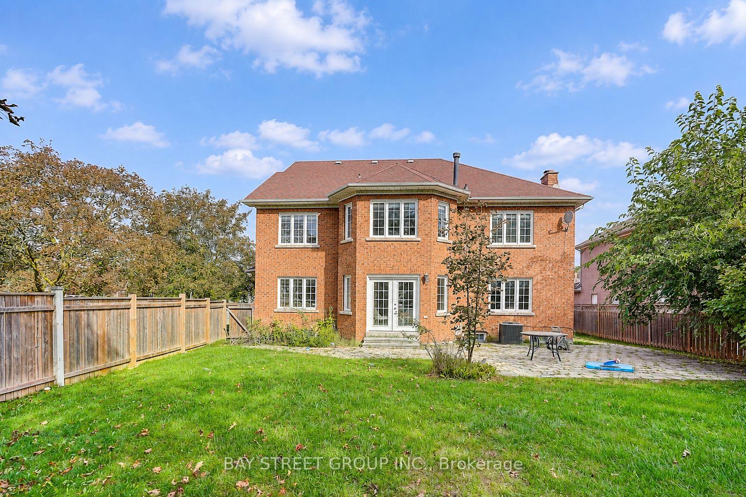 Photo 43 of 411 Weldrick Road E, Richmond Hill, Bayview Hill — HOMEH