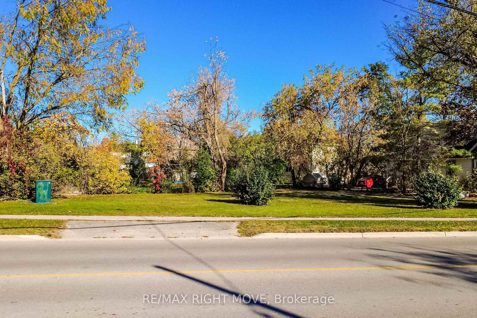 Photo 4 of 00110 James Street E, Orillia — HOMEH