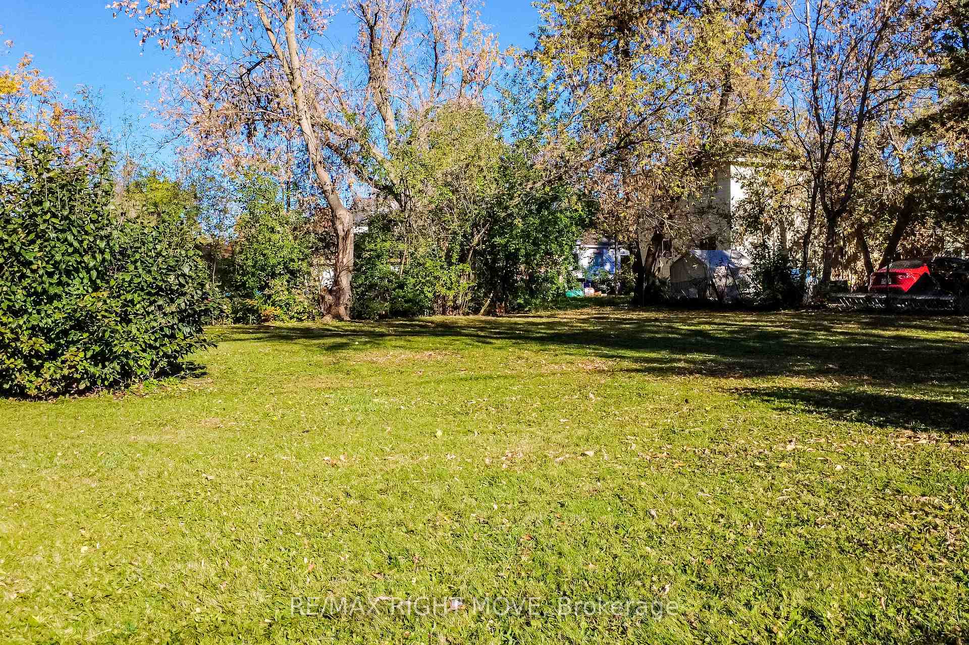 Photo 5 of 00110 James Street E, Orillia — HOMEH