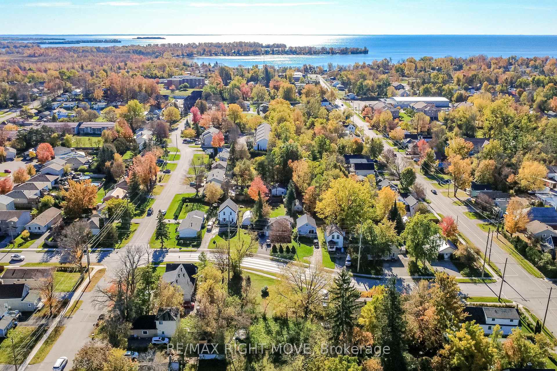 Photo 12 of 00110 James Street E, Orillia — HOMEH