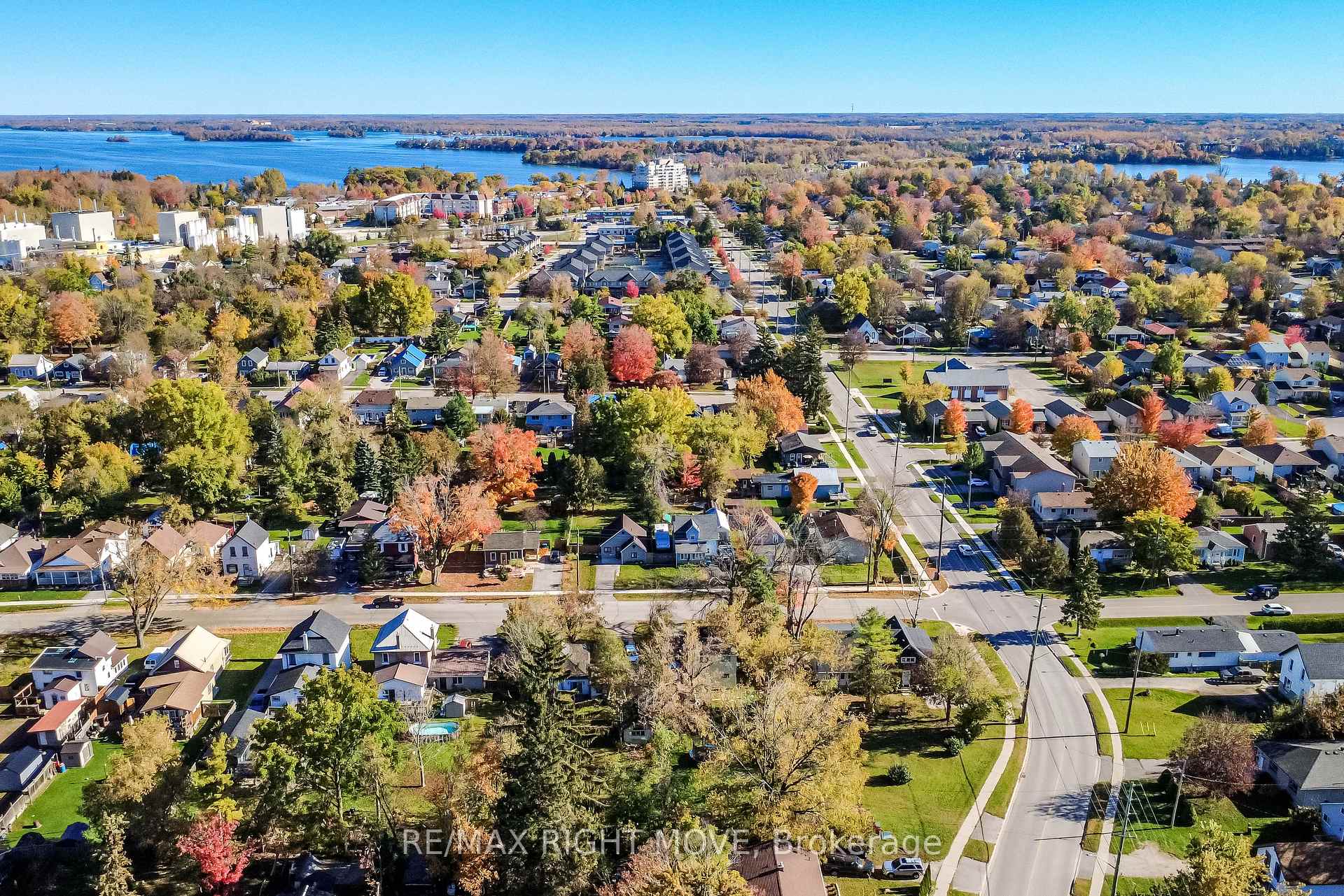 Photo 14 of 00110 James Street E, Orillia — HOMEH