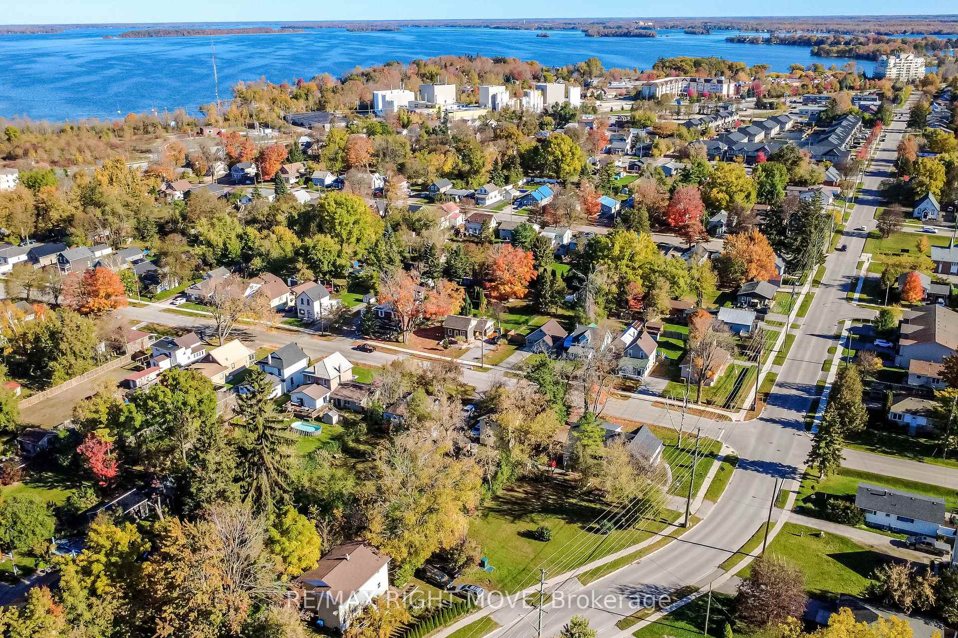 Photo 15 of 00110 James Street E, Orillia — HOMEH