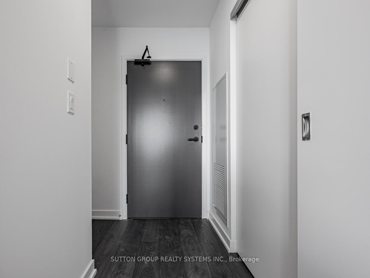 Photo 4 of Unit 707, 57 Brock Avenue, Toronto, Roncesvalles — HOMEH