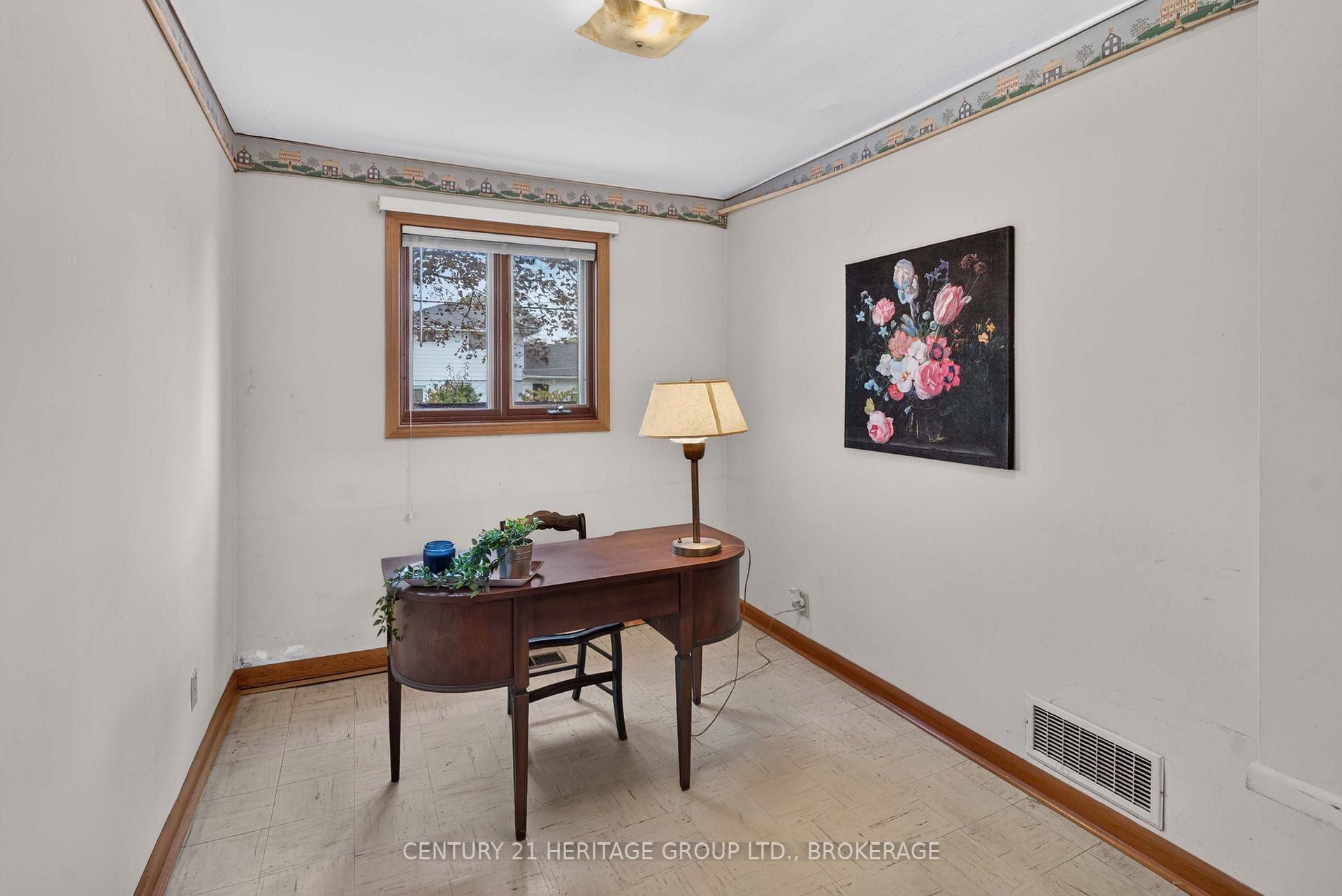 Photo 5 of 306 Norman Rogers Drive, Kingston, Central City West — HOMEH