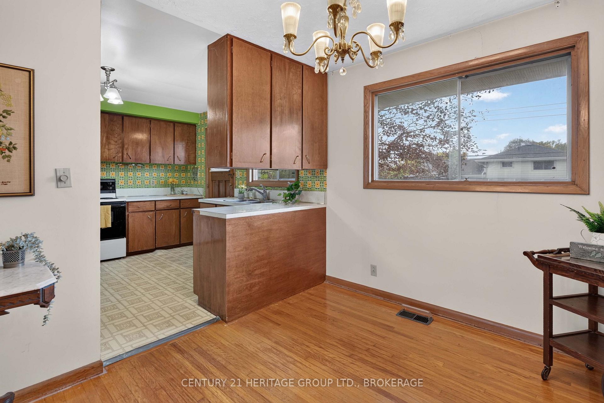 Photo 11 of 306 Norman Rogers Drive, Kingston, Central City West — HOMEH