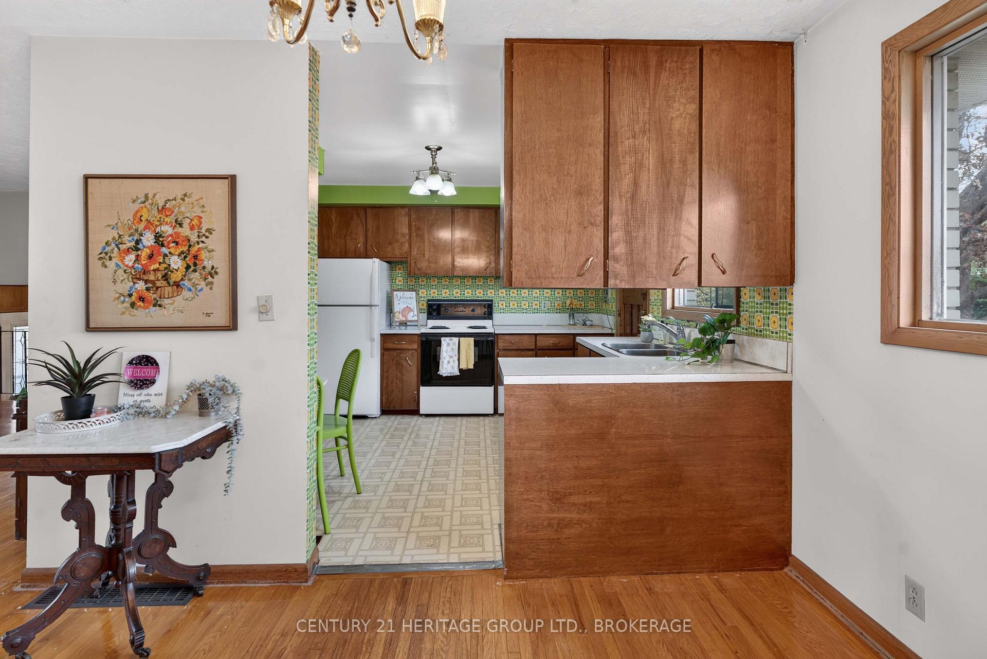 Photo 13 of 306 Norman Rogers Drive, Kingston, Central City West — HOMEH