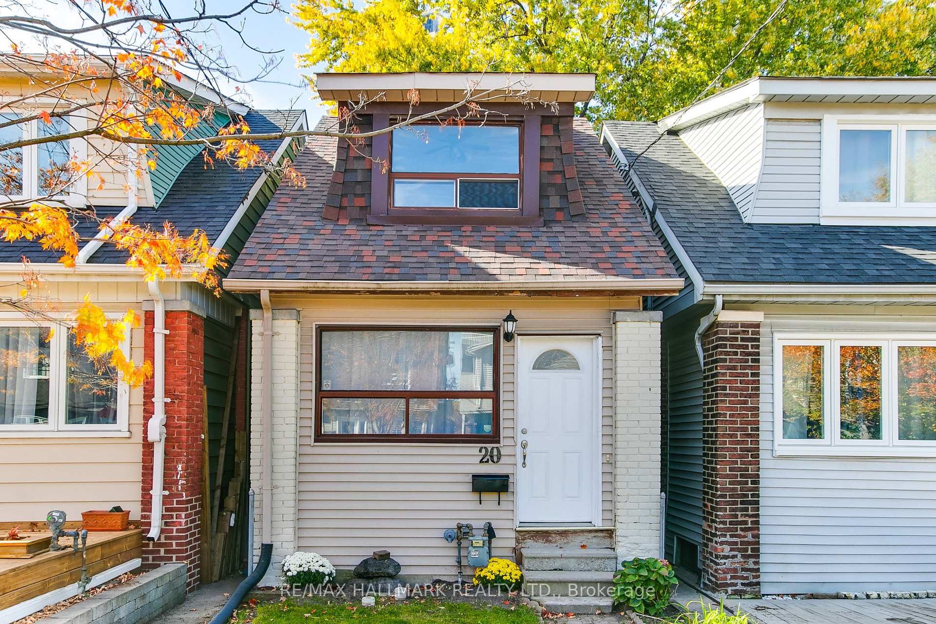 Front of 20 Kelvin Avenue