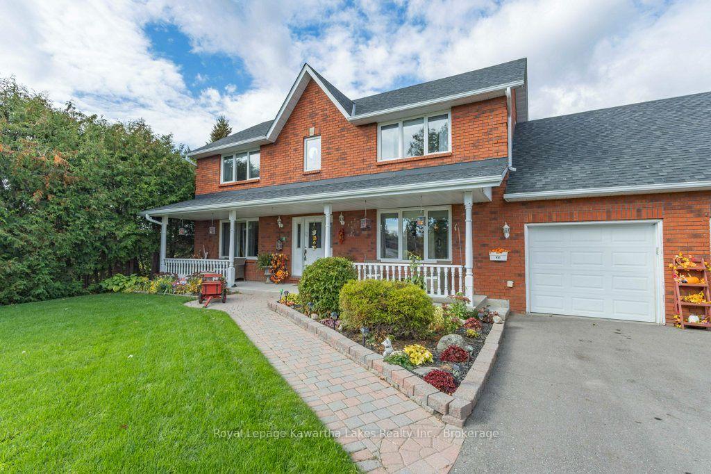 Photo 2 of 35 Grant Drive, Kawartha Lakes, Oakwood — HOMEH