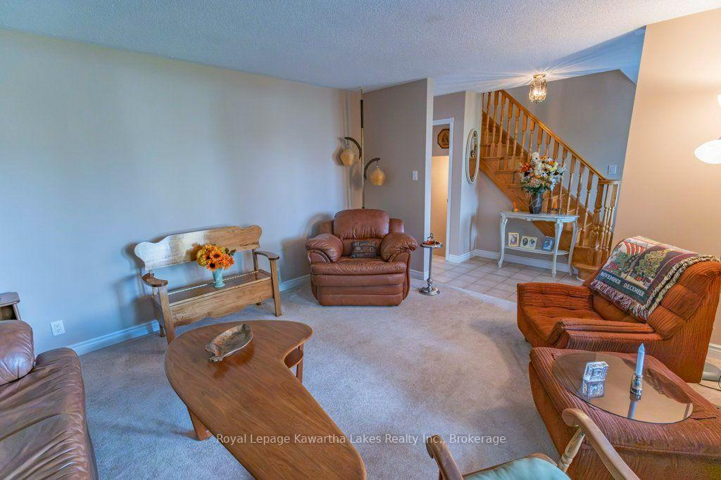 Photo 17 of 35 Grant Drive, Kawartha Lakes, Oakwood — HOMEH