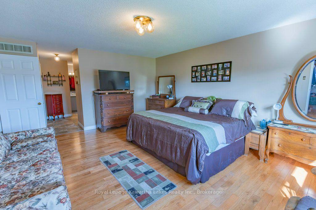 Photo 38 of 35 Grant Drive, Kawartha Lakes, Oakwood — HOMEH