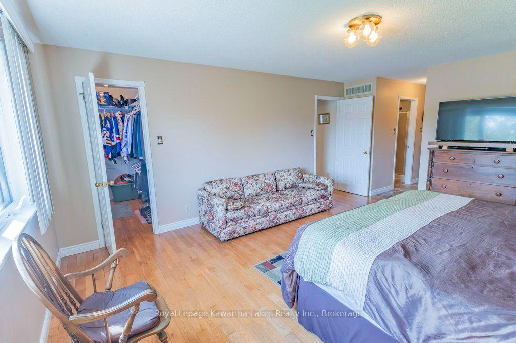Photo 39 of 35 Grant Drive, Kawartha Lakes, Oakwood — HOMEH
