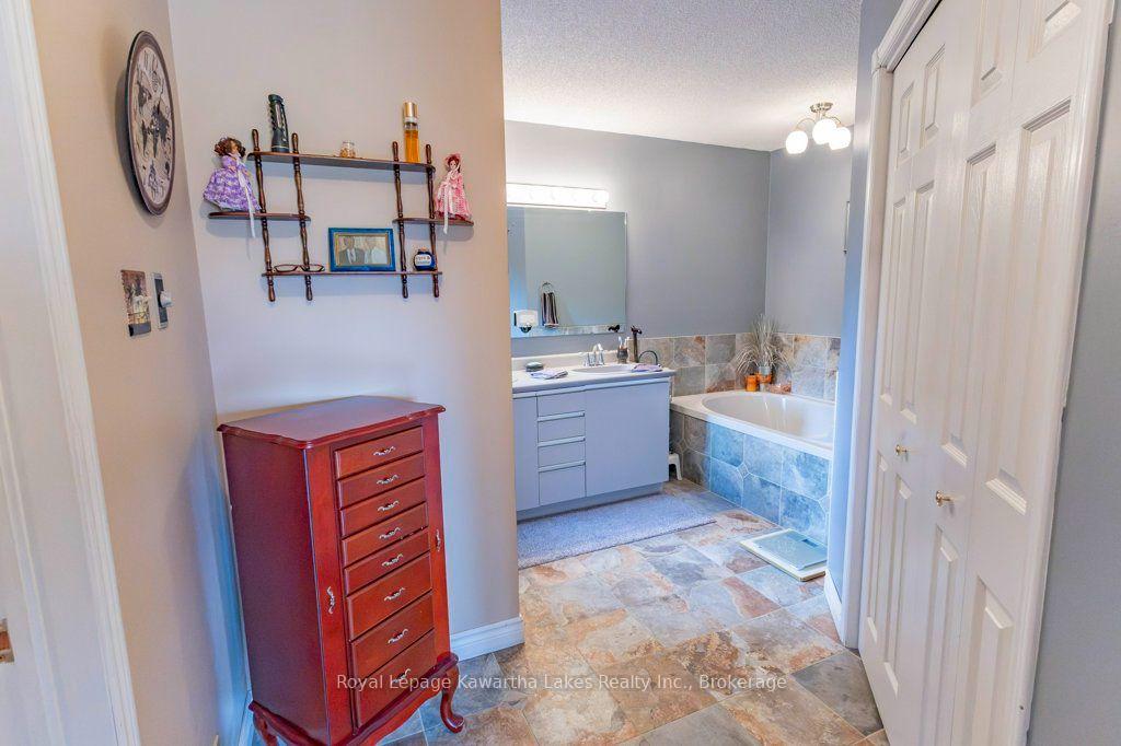 Photo 40 of 35 Grant Drive, Kawartha Lakes, Oakwood — HOMEH