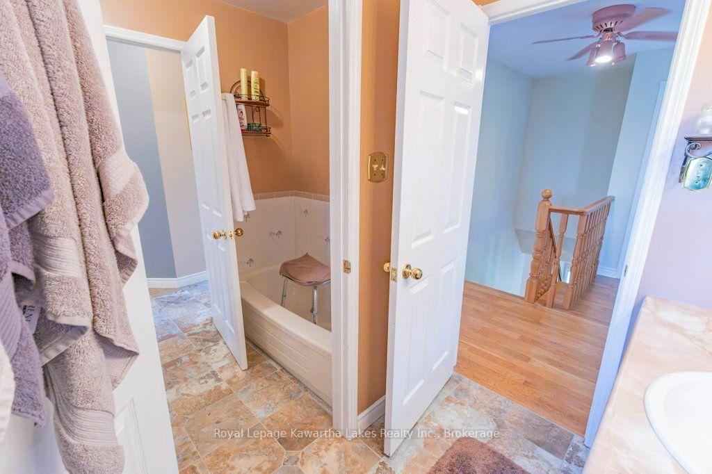 Photo 43 of 35 Grant Drive, Kawartha Lakes, Oakwood — HOMEH