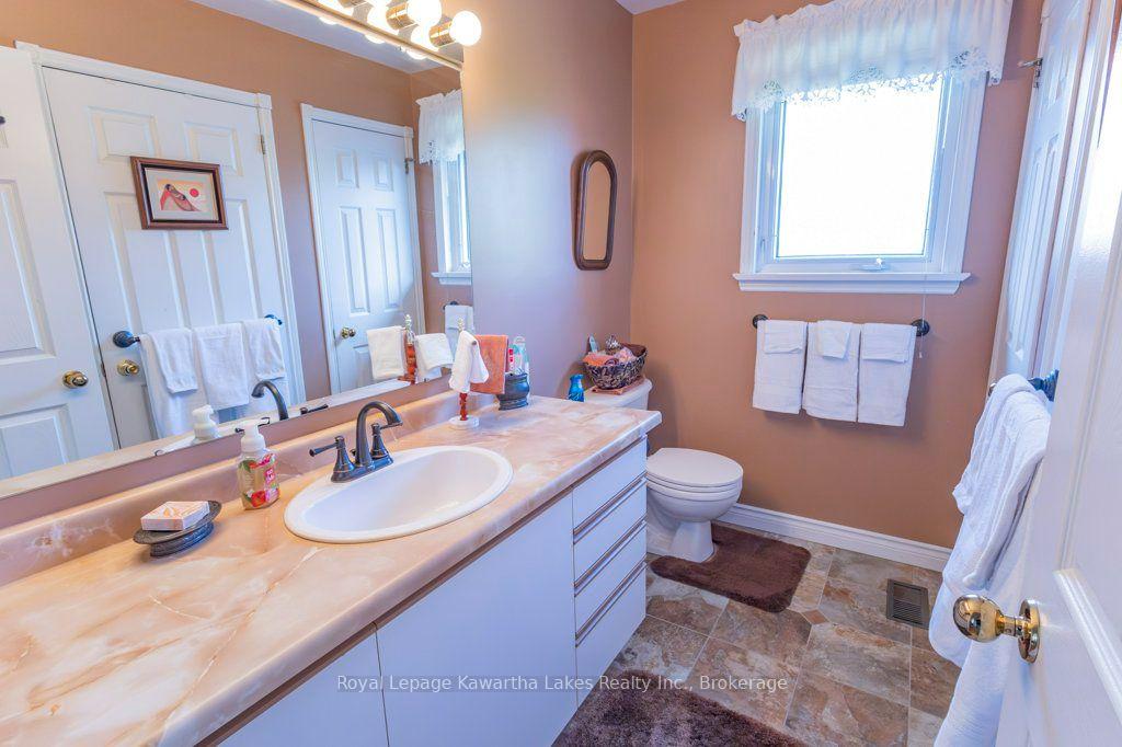 Photo 44 of 35 Grant Drive, Kawartha Lakes, Oakwood — HOMEH