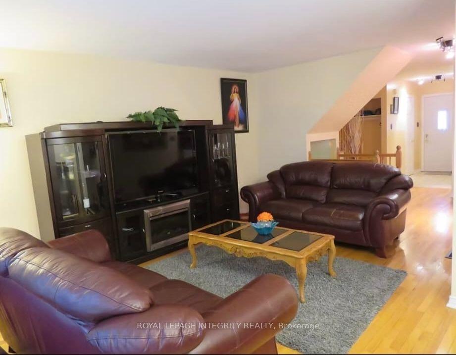 Photo 2 of Unit 169, 139 Birch Hill Private, Ottawa, Carson Meadows — HOMEH