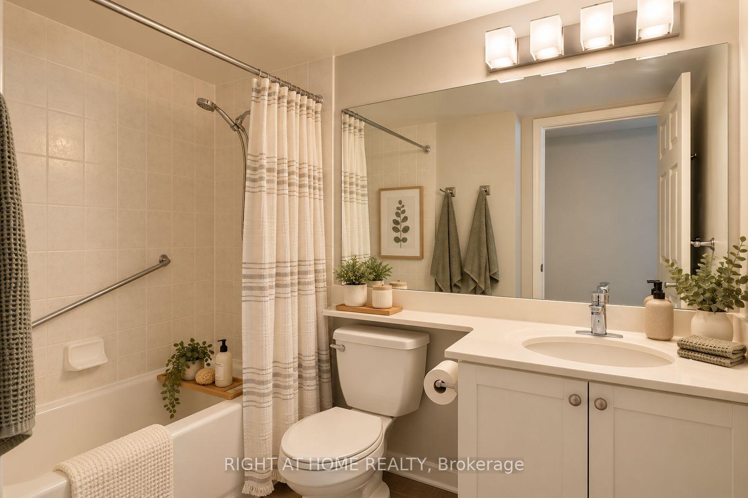 Photo 4 of Unit 222, 230 Queens Quay W, Toronto, Waterfront Communities — HOMEH