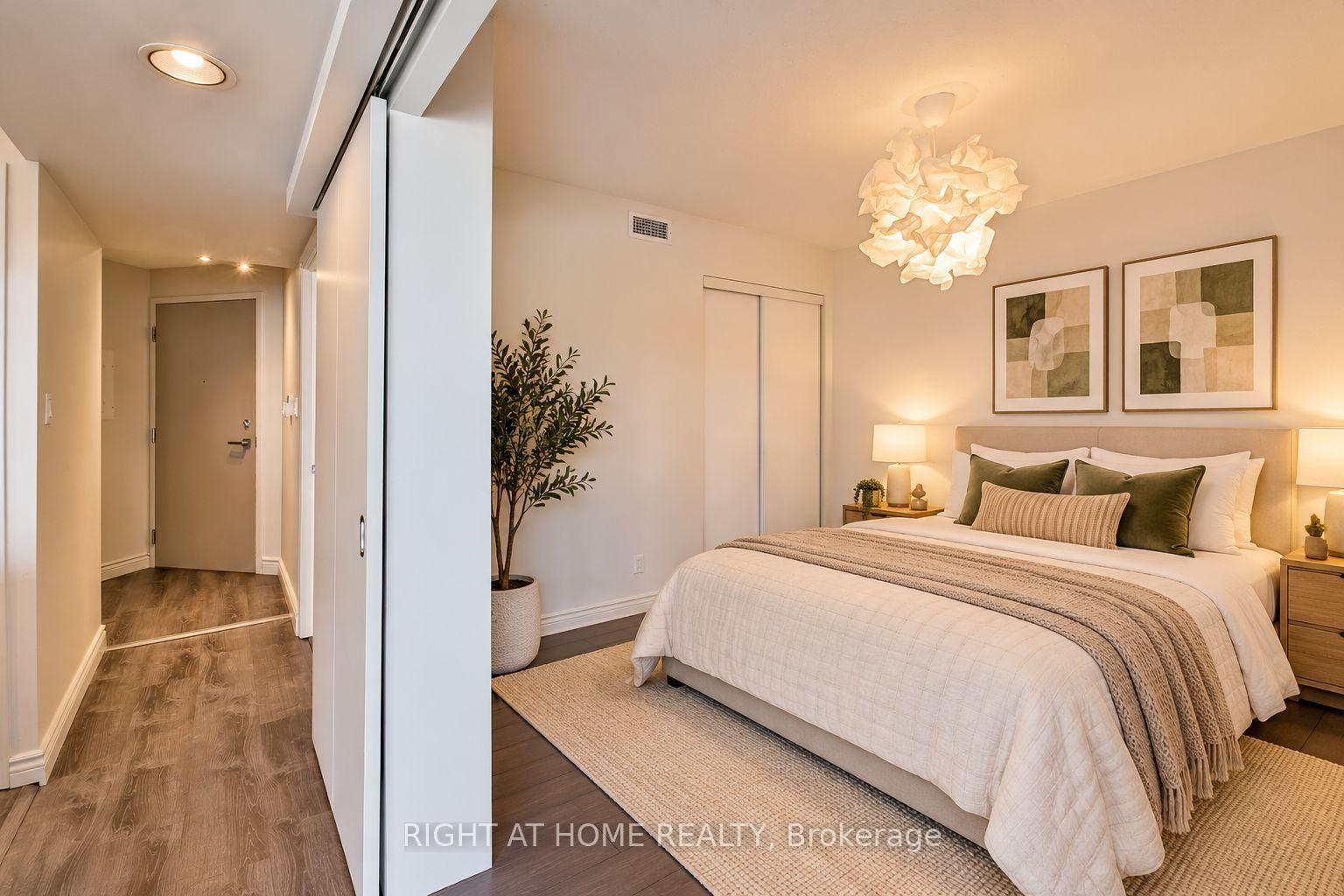 Photo 7 of Unit 222, 230 Queens Quay W, Toronto, Waterfront Communities — HOMEH
