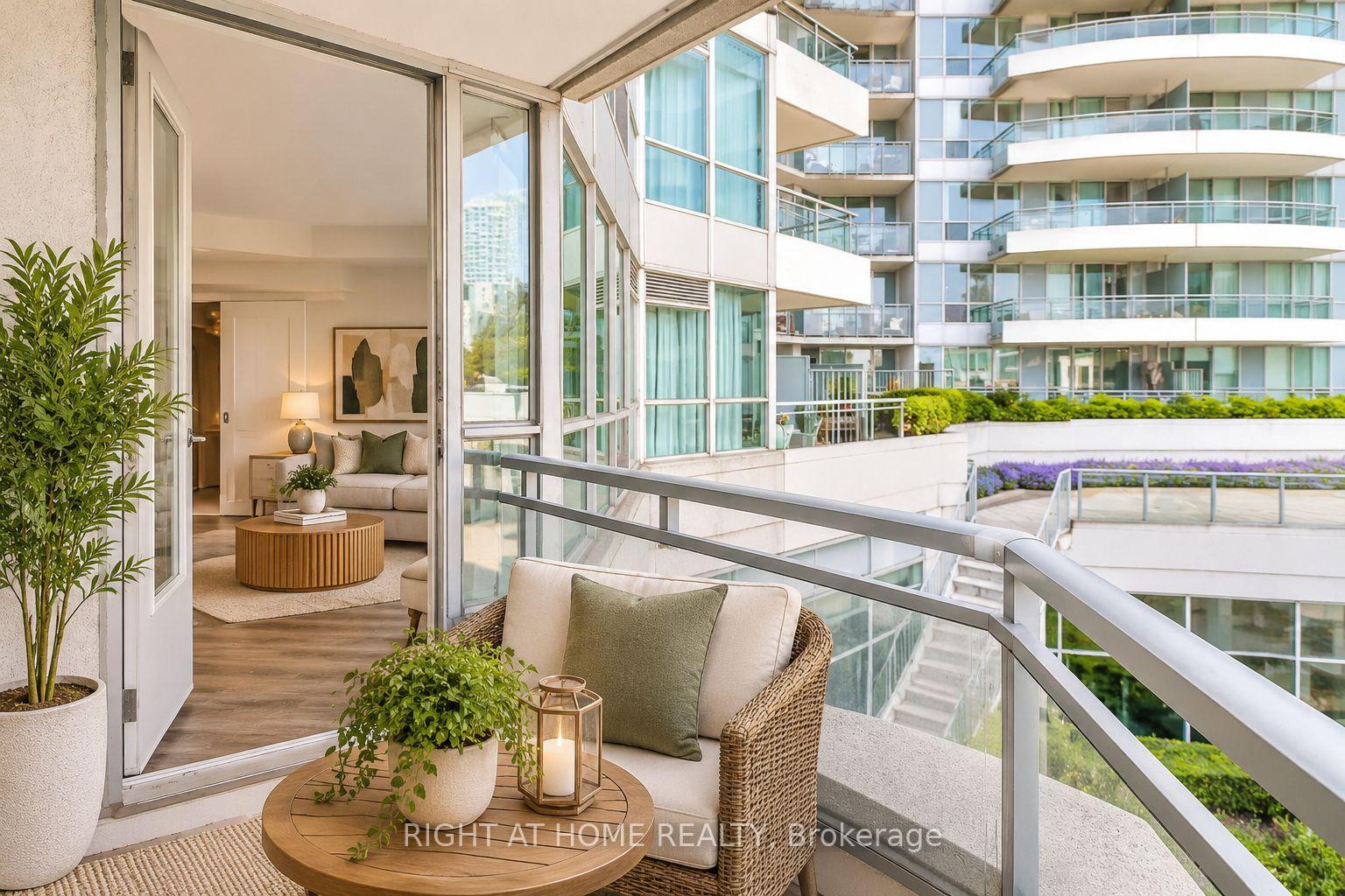 Photo 8 of Unit 222, 230 Queens Quay W, Toronto, Waterfront Communities — HOMEH