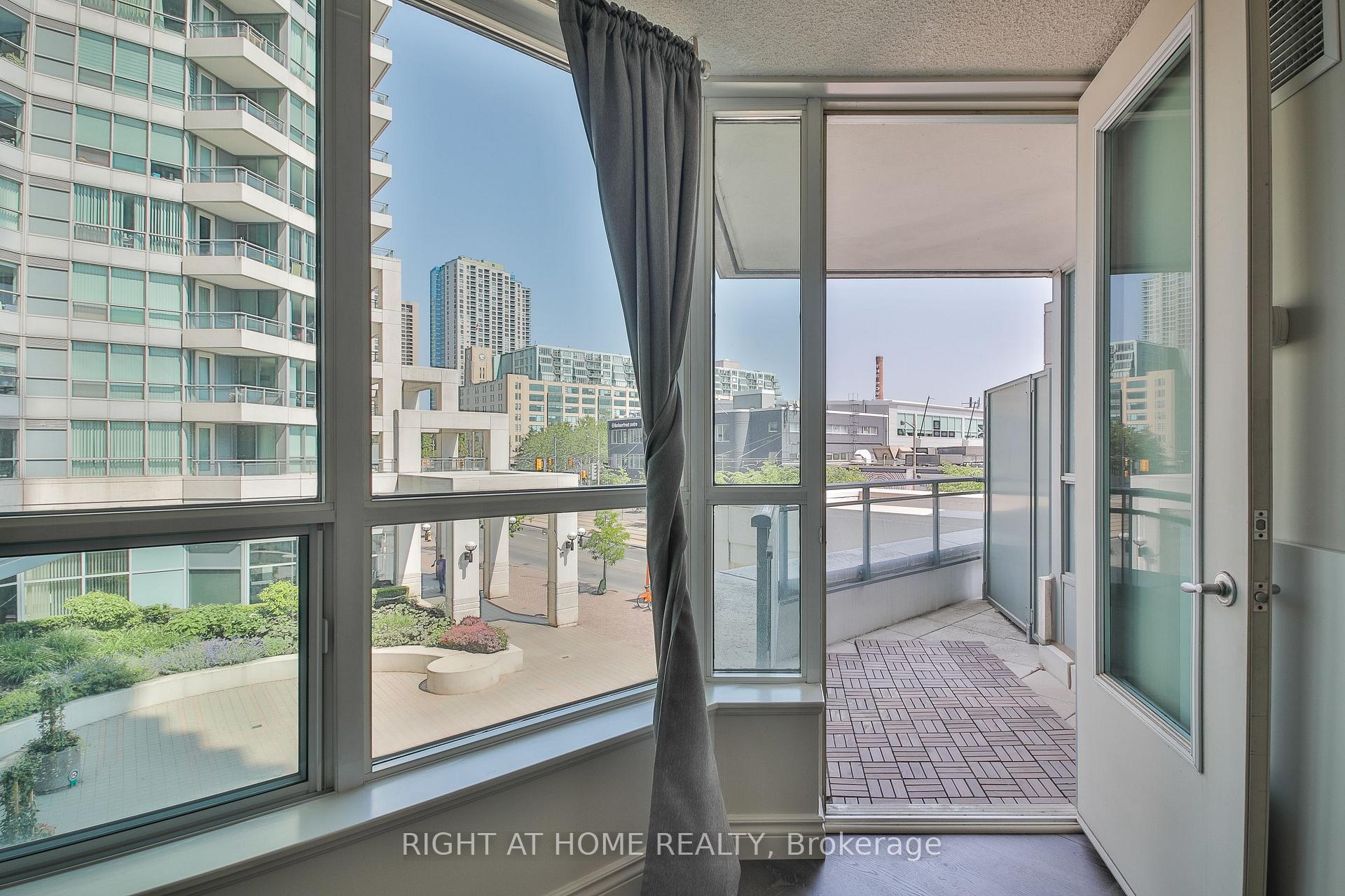 Photo 29 of Unit 222, 230 Queens Quay W, Toronto, Waterfront Communities — HOMEH