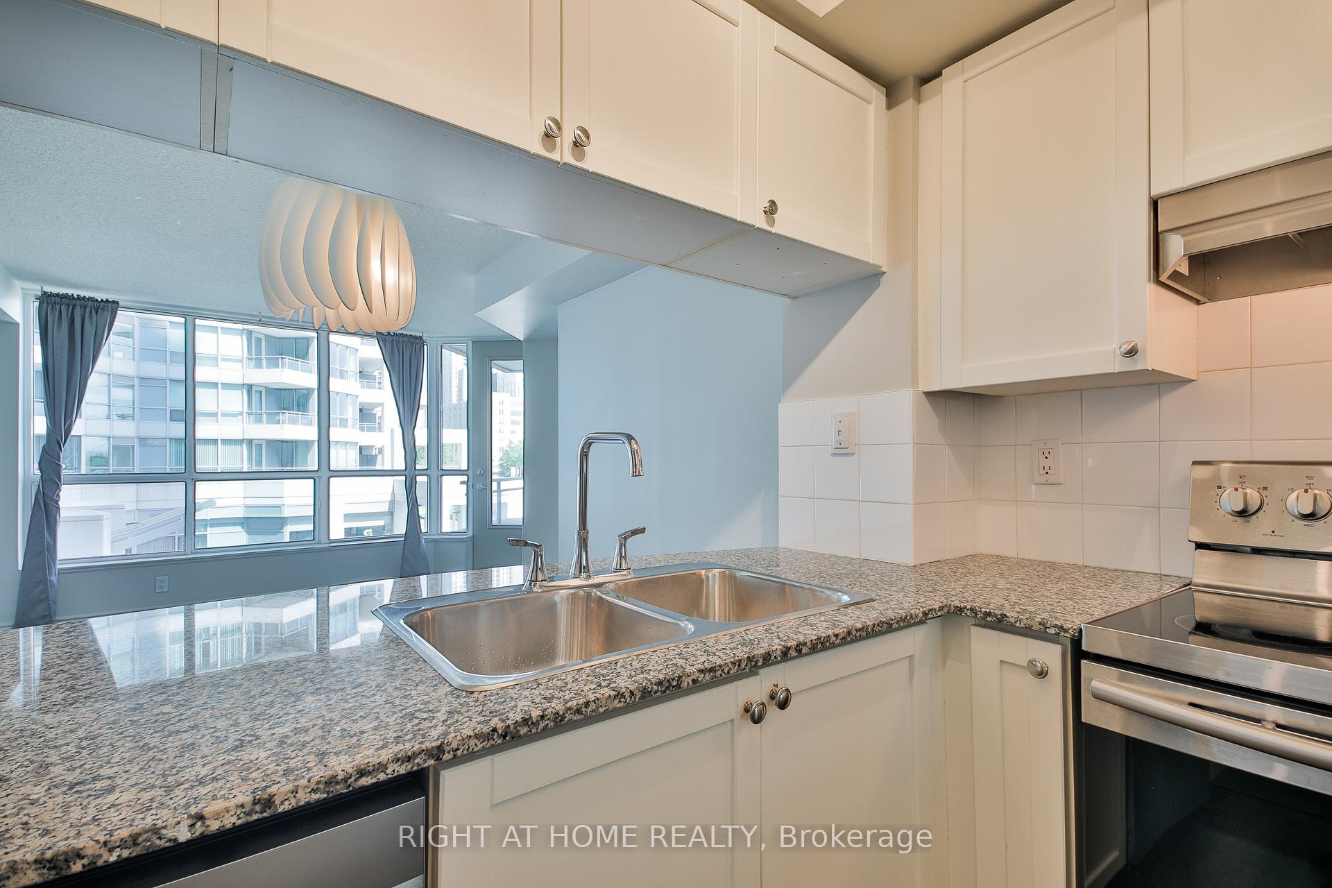 Photo 30 of Unit 222, 230 Queens Quay W, Toronto, Waterfront Communities — HOMEH