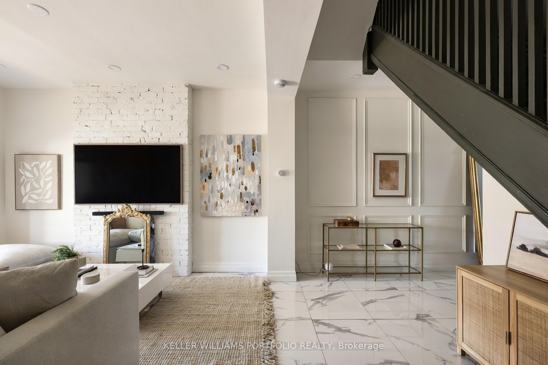 Photo 4 of 1006 Ossington Avenue, Toronto, Dovercourt-Wallace Emerson-Junction — HOMEH