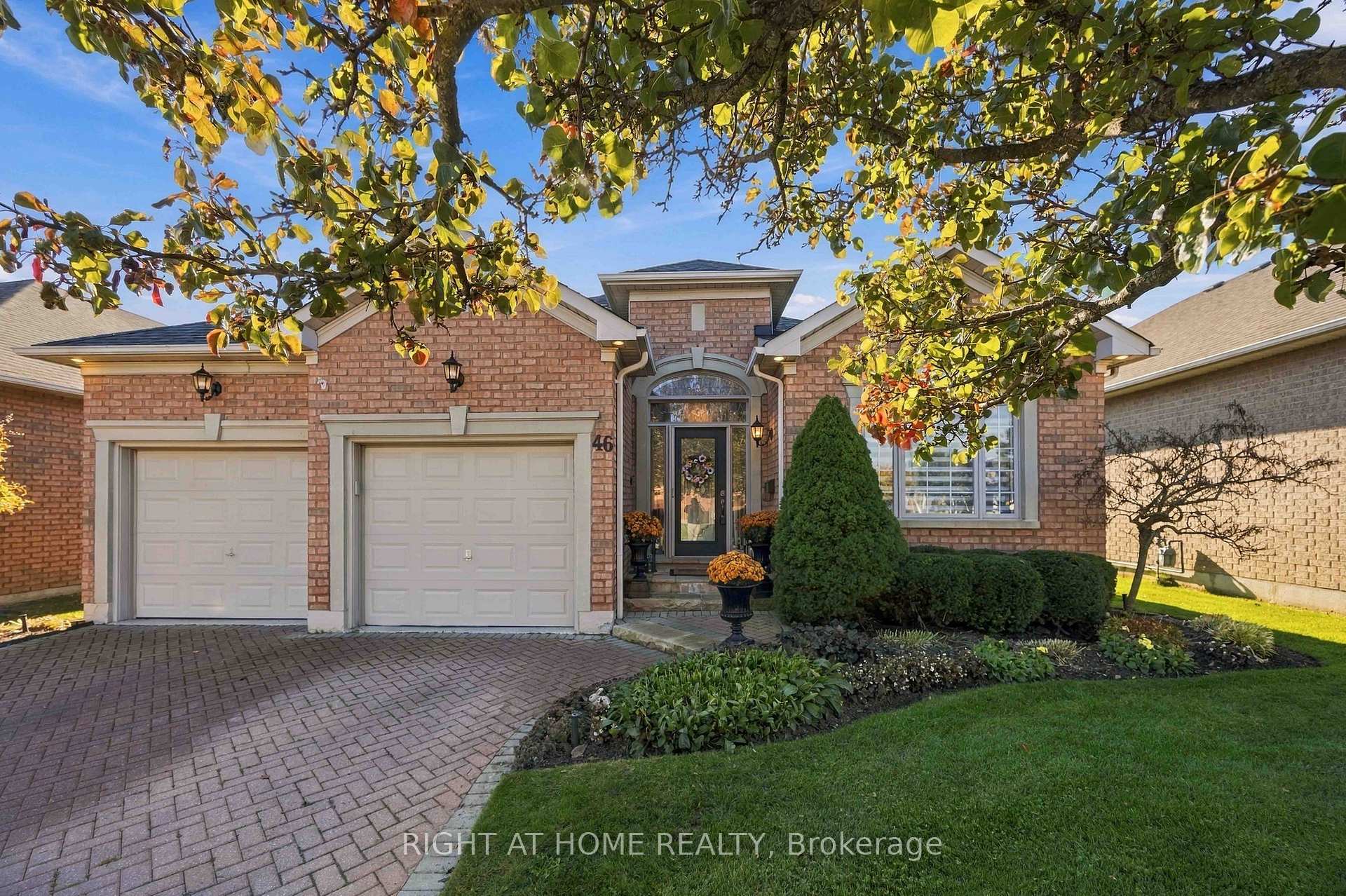 Photo 1 of 46 Player Place, Whitchurch-Stouffville, Ballantrae — HOMEH