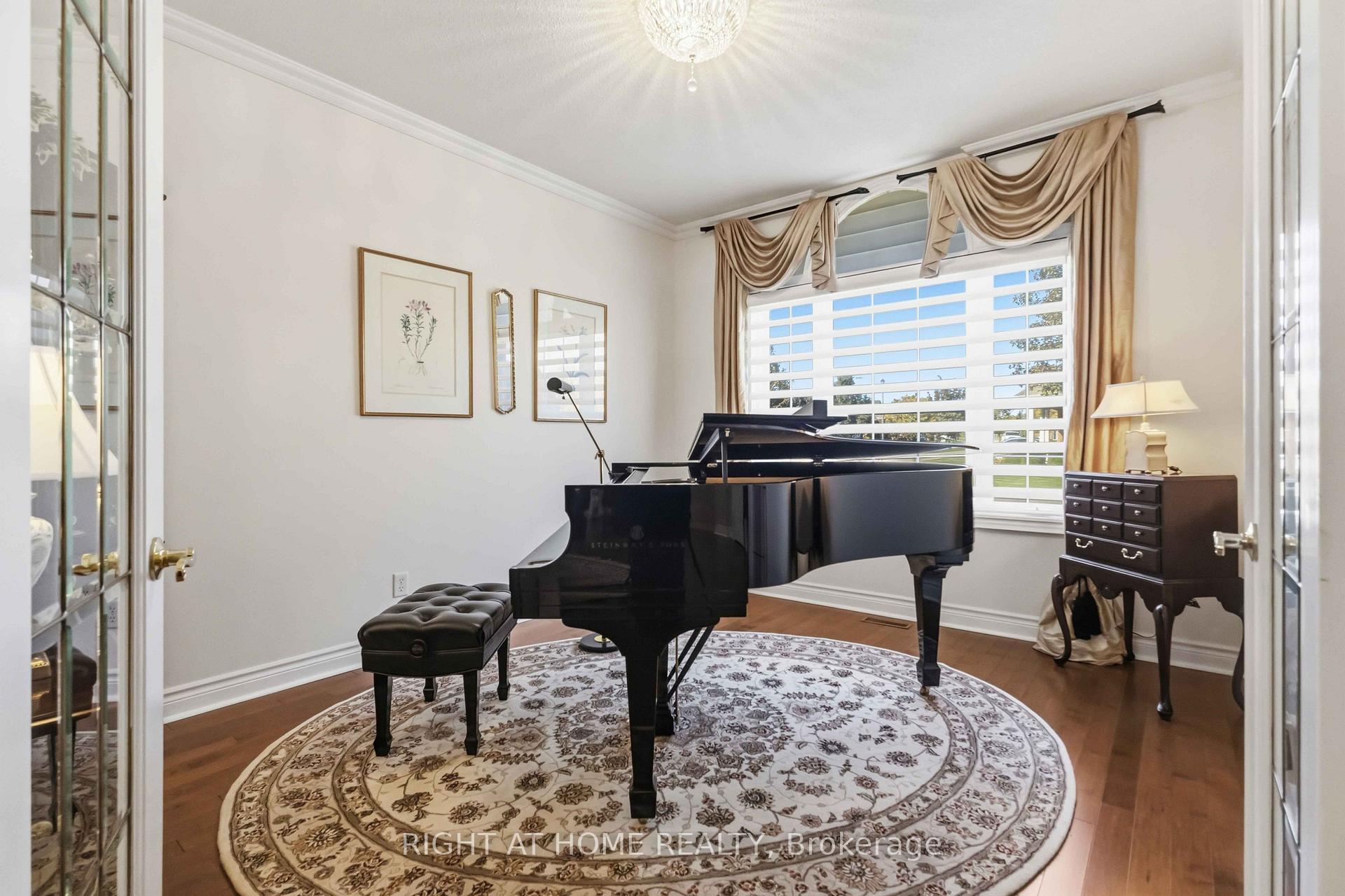 Photo 10 of 46 Player Place, Whitchurch-Stouffville, Ballantrae — HOMEH