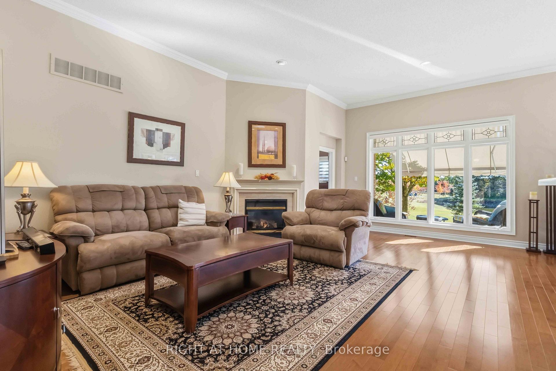 Photo 15 of 46 Player Place, Whitchurch-Stouffville, Ballantrae — HOMEH