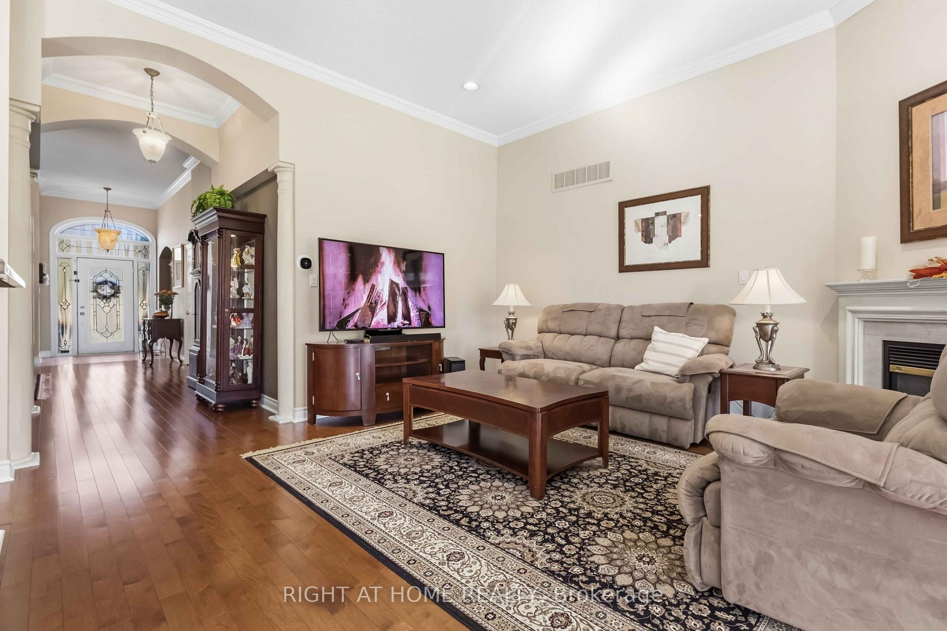 Photo 16 of 46 Player Place, Whitchurch-Stouffville, Ballantrae — HOMEH